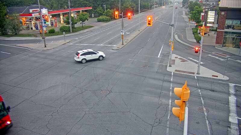 Traffic camera image at 2025-06-06 09:25:44