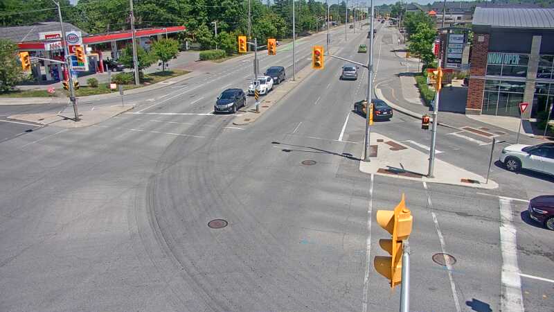 Traffic camera image at 2025-06-30 17:00:40