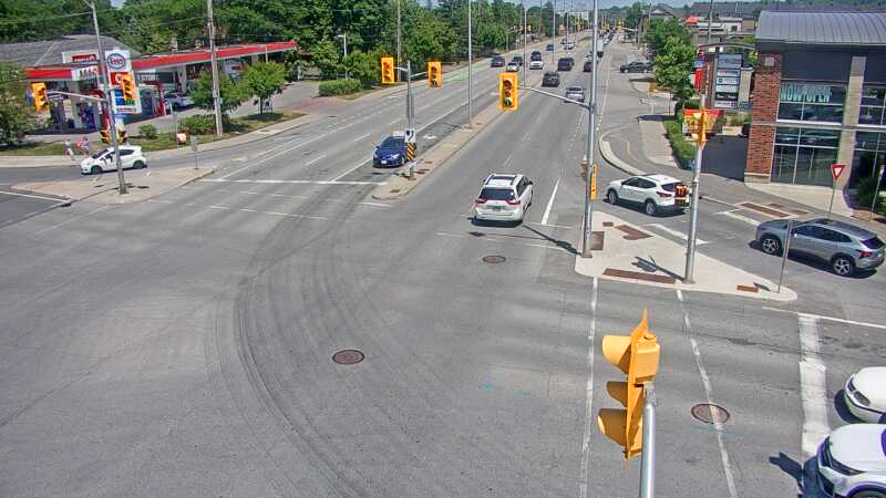 Traffic camera image at 2025-06-30 17:40:34