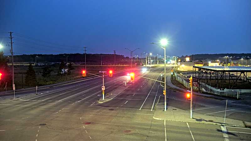 Traffic camera image at 2025-08-04 01:00:27