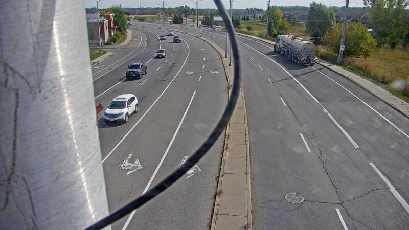 Traffic camera image at 2025-09-17 15:25:35