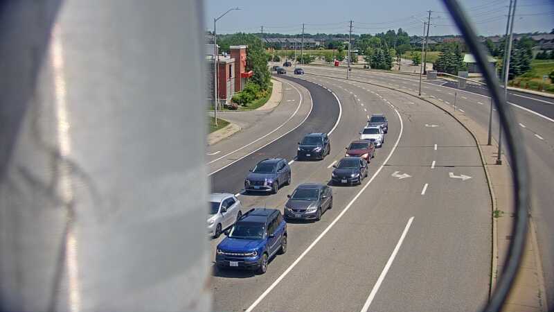 Traffic camera image at 2025-06-30 17:25:53