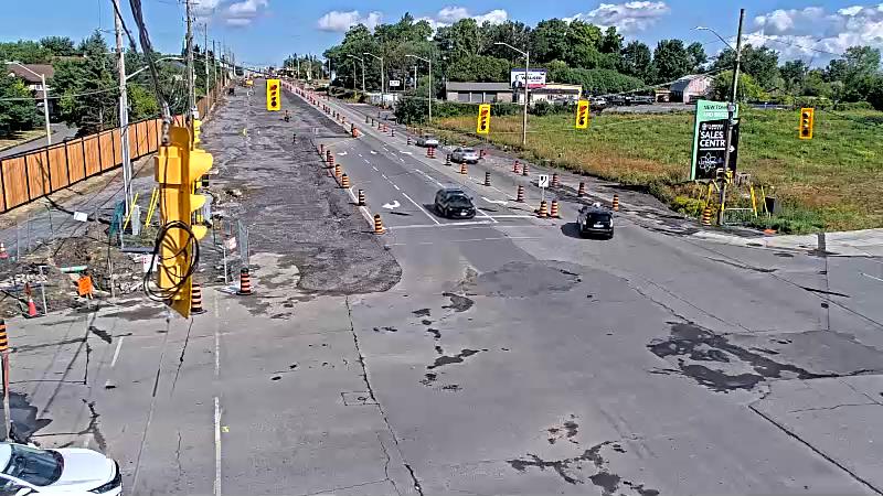 Traffic camera image at 2025-08-24 14:35:38