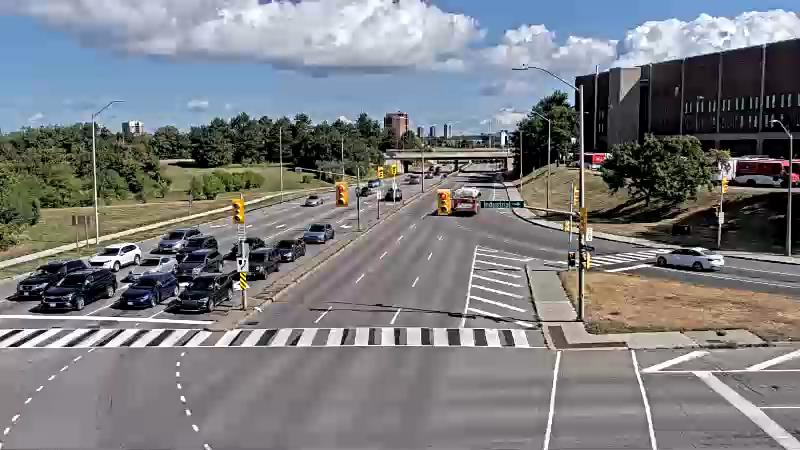 Traffic camera image at 2025-08-24 14:20:37