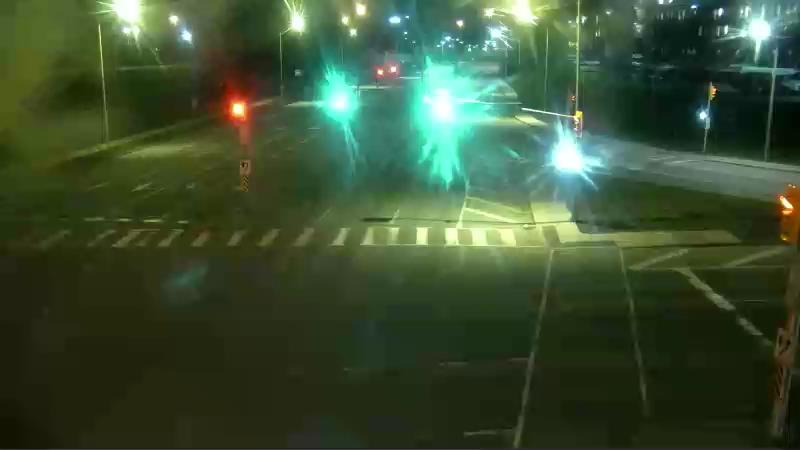 Traffic camera image at 2025-04-25 06:55:22