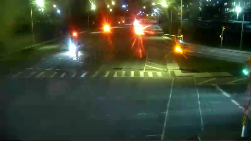 Traffic camera image at 2025-04-25 07:00:23