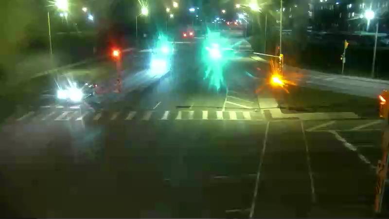 Traffic camera image at 2025-04-25 07:05:19