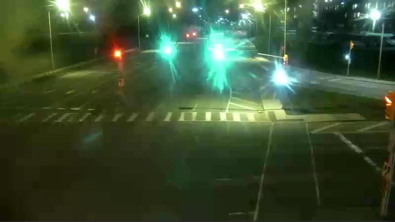 Traffic camera image at 2025-04-25 07:36:00