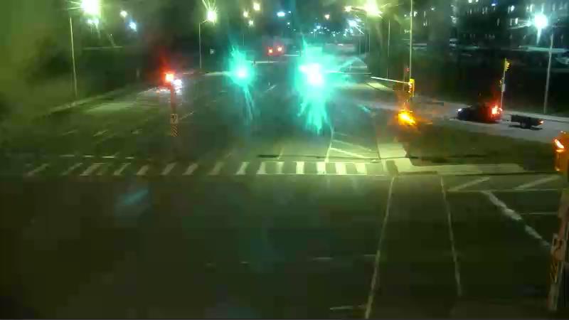 Traffic camera image at 2025-04-25 07:40:20