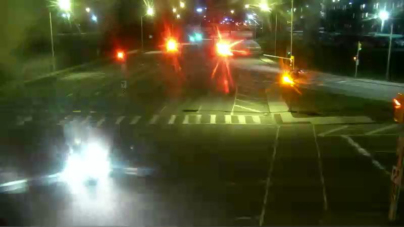 Traffic camera image at 2025-04-25 07:50:20