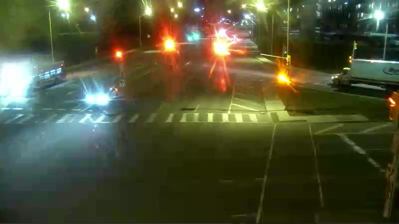 Traffic camera image at 2025-04-25 08:10:31