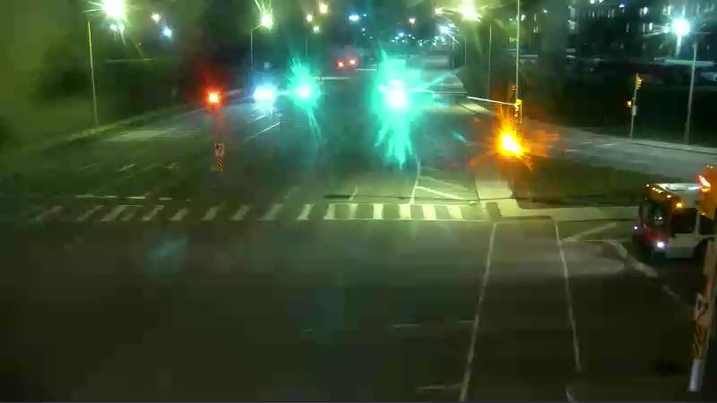 Traffic camera image at 2025-04-25 08:25:32