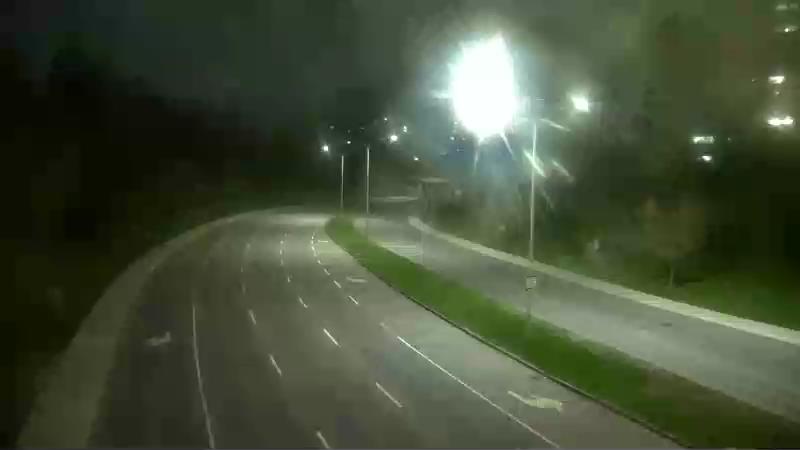 Traffic camera image at 2025-05-09 06:10:23