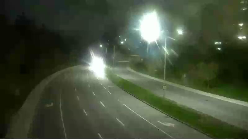 Traffic camera image at 2025-05-09 06:15:28