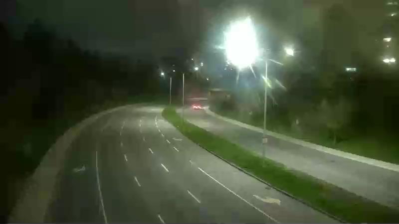 Traffic camera image at 2025-05-09 06:36:08