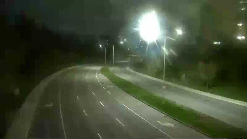 Traffic camera image at 2025-05-09 06:40:25