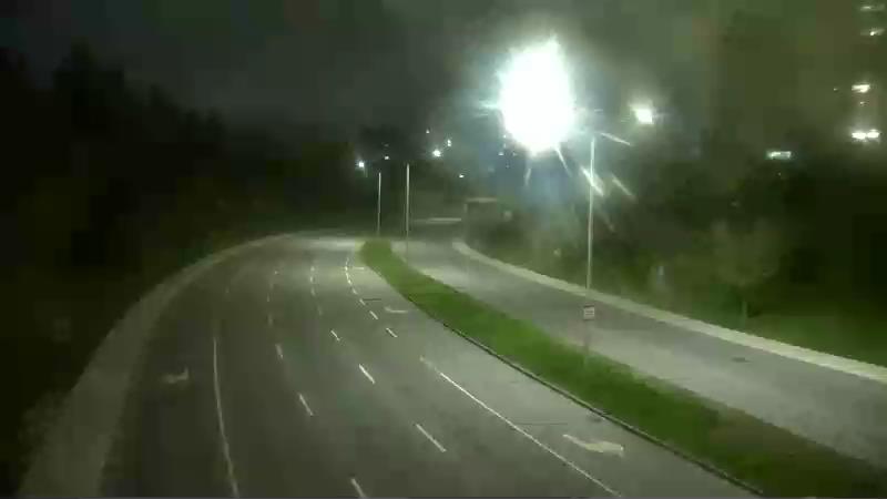 Traffic camera image at 2025-05-09 06:45:27