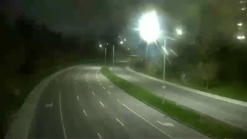 Traffic camera image at 2025-05-09 07:00:31