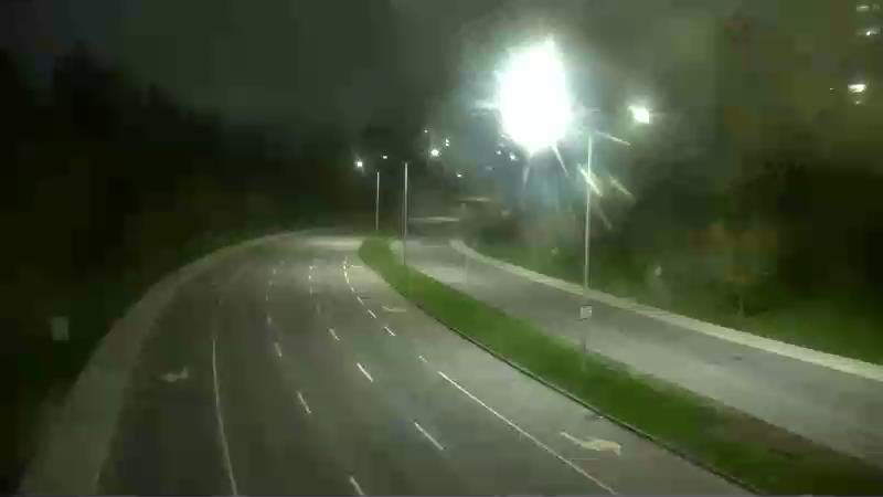Traffic camera image at 2025-05-09 07:10:24