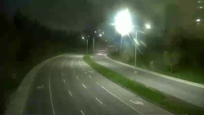 Traffic camera image at 2025-05-09 07:30:26