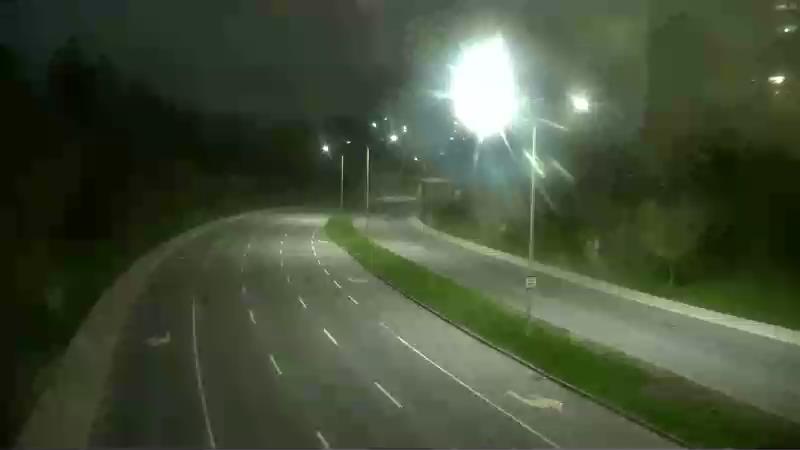 Traffic camera image at 2025-05-09 07:40:35