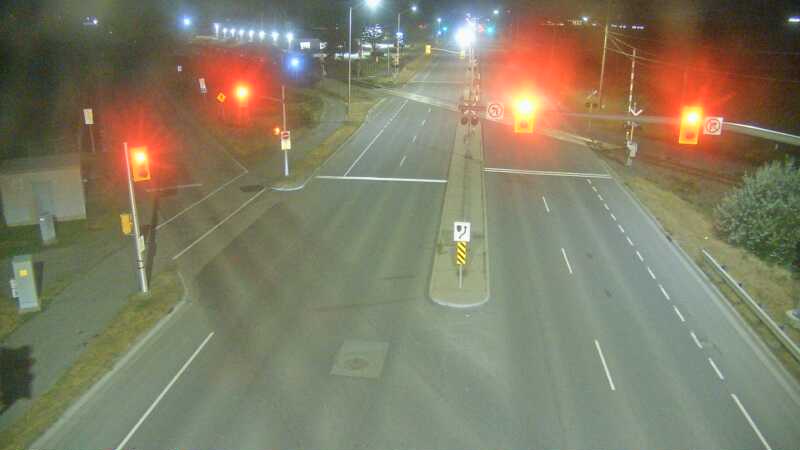 Traffic camera image at 2025-08-25 02:40:32