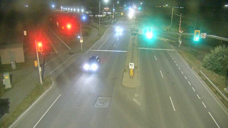 Traffic camera image at 2025-09-18 00:30:37