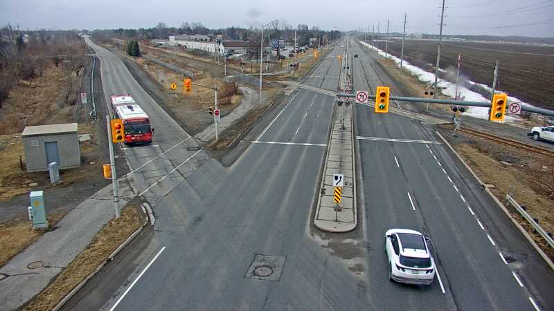 Traffic camera image at 2025-03-25 15:10:30