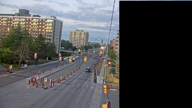 Traffic camera image at 2025-08-25 00:00:37