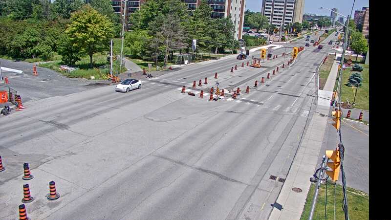 Traffic camera image at 2025-06-30 17:10:47
