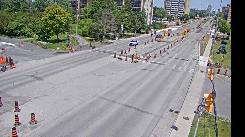 Traffic camera image at 2025-06-30 17:15:48
