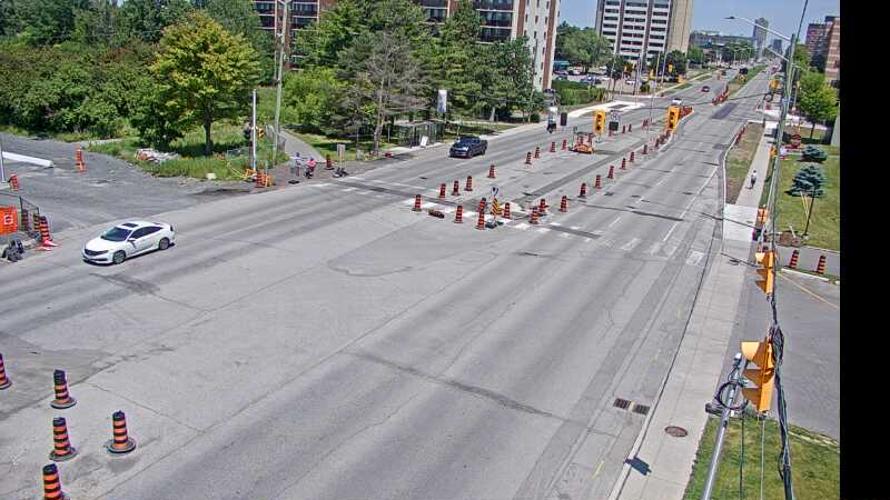 Traffic camera image at 2025-06-30 17:20:51
