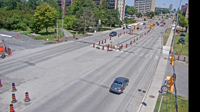 Traffic camera image at 2025-06-30 17:25:54