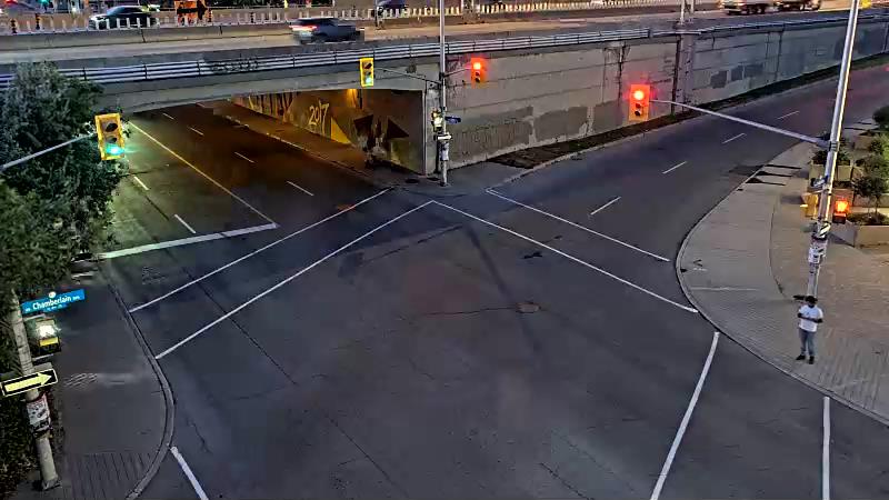 Traffic camera image at 2025-08-25 00:15:40