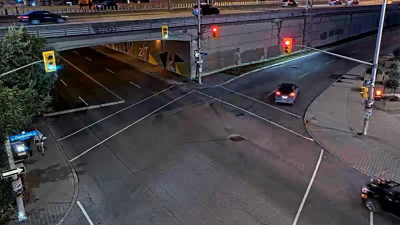 Traffic camera image at 2025-08-25 00:25:39