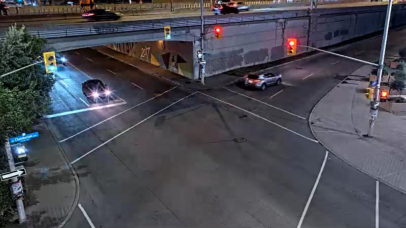 Traffic camera image at 2025-08-25 00:35:35