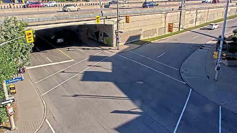 Traffic camera image at 2025-08-31 13:15:40