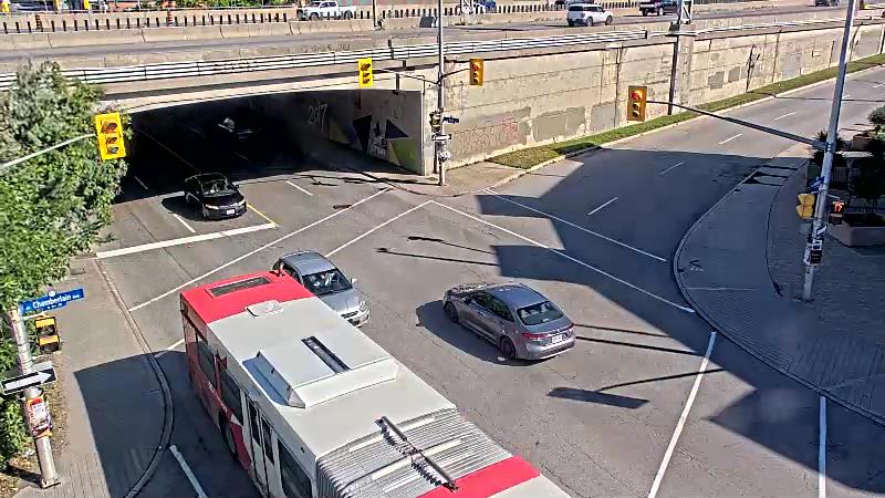 Traffic camera image at 2025-08-31 14:00:40