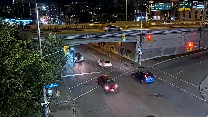 Traffic camera image at 2025-09-07 00:10:33