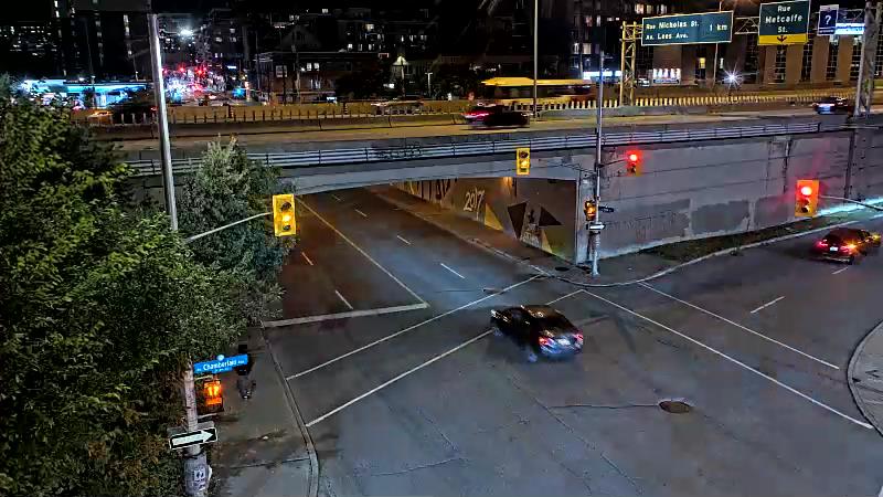 Traffic camera image at 2025-09-07 01:02:04