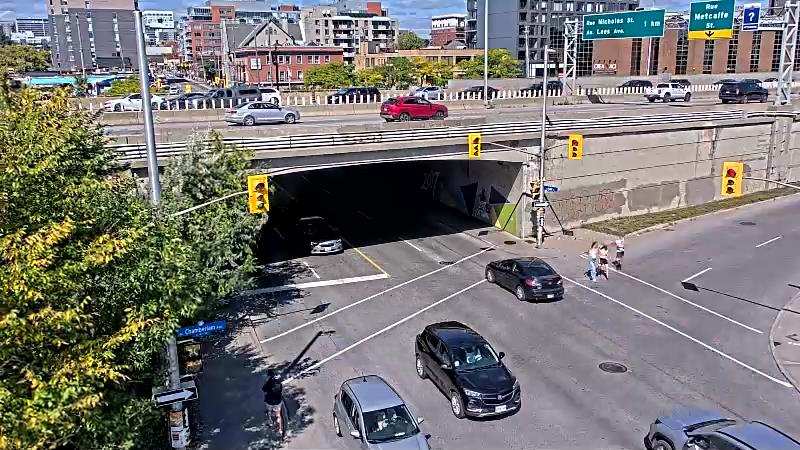 Traffic camera image at 2025-09-14 17:25:35