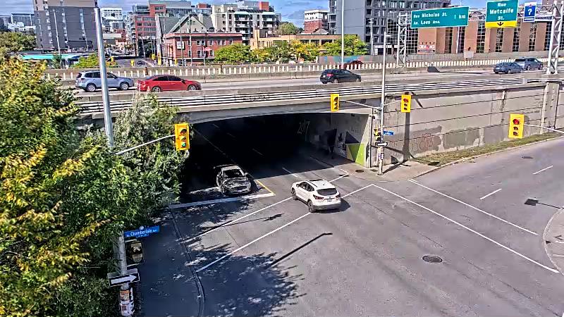 Traffic camera image at 2025-09-14 18:40:43