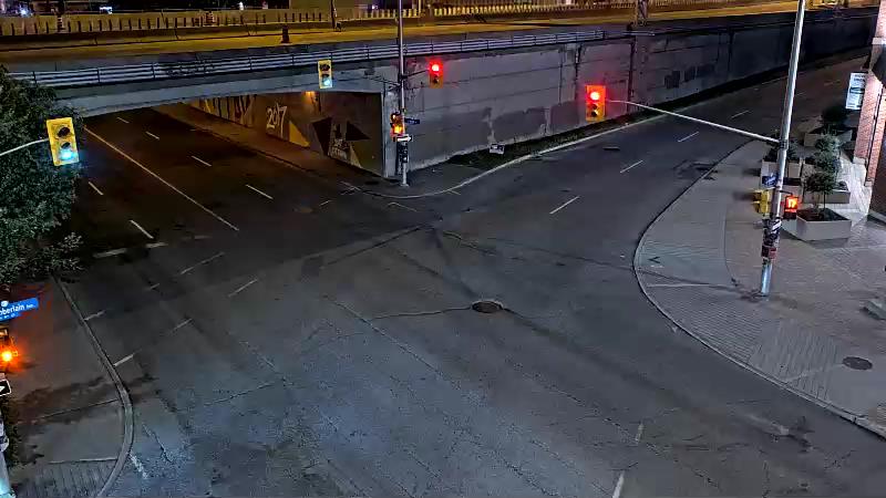 Traffic camera image at 2025-07-12 04:40:33
