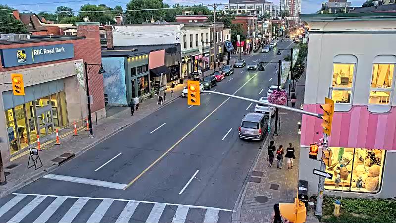 Traffic camera image at 2025-08-25 00:00:38