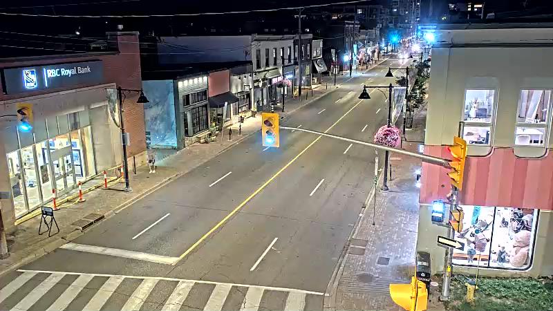 Traffic camera image at 2025-08-25 04:10:35