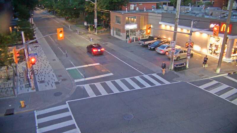 Traffic camera image at 2025-08-25 00:15:41