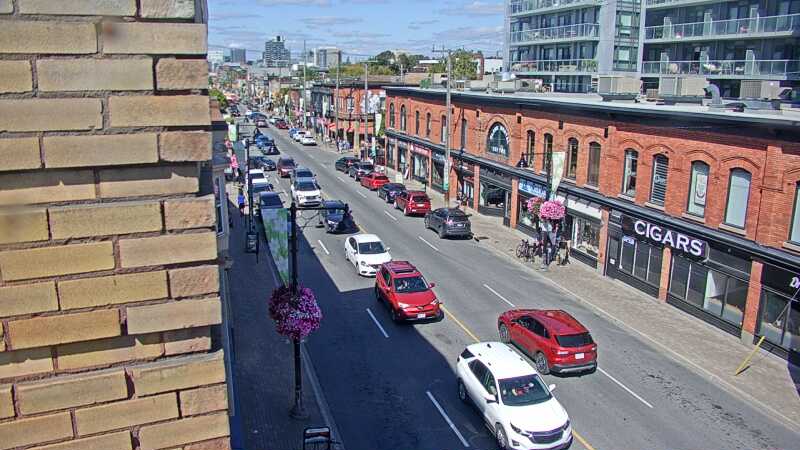 Traffic camera image at 2025-09-14 17:45:43