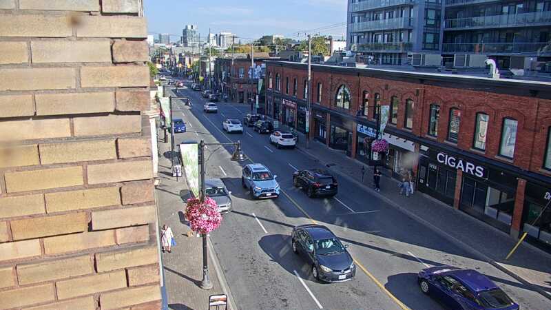 Traffic camera image at 2025-09-18 13:35:46