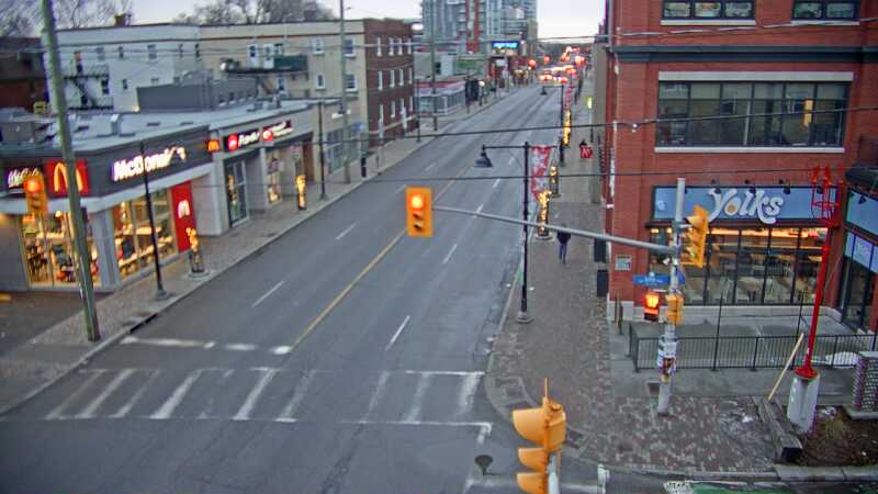 Traffic camera image at 2025-03-25 11:10:25