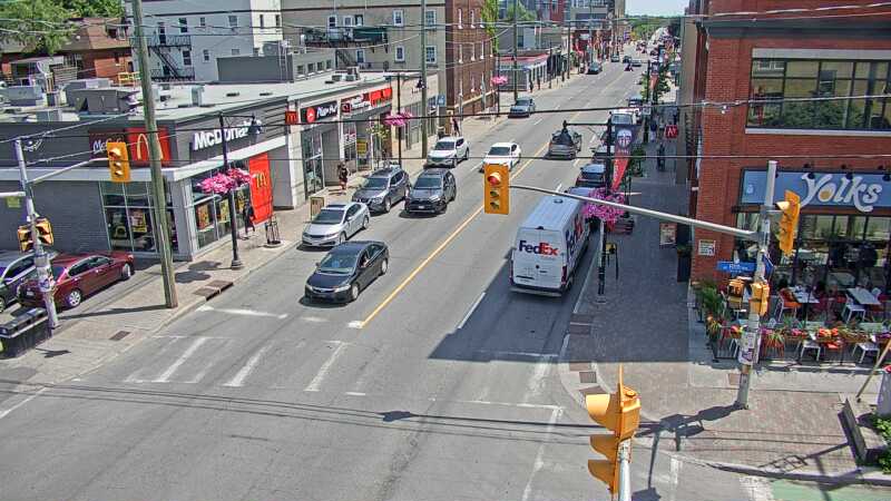 Traffic camera image at 2025-06-30 18:05:43
